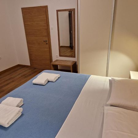 Apartments Cerovic Malinska Eksteriør bilde