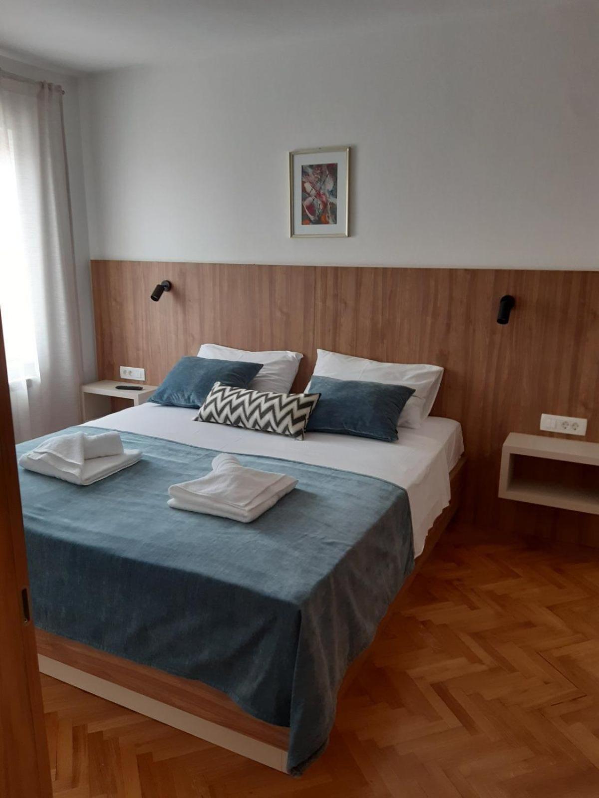Apartments Cerovic Malinska Eksteriør bilde