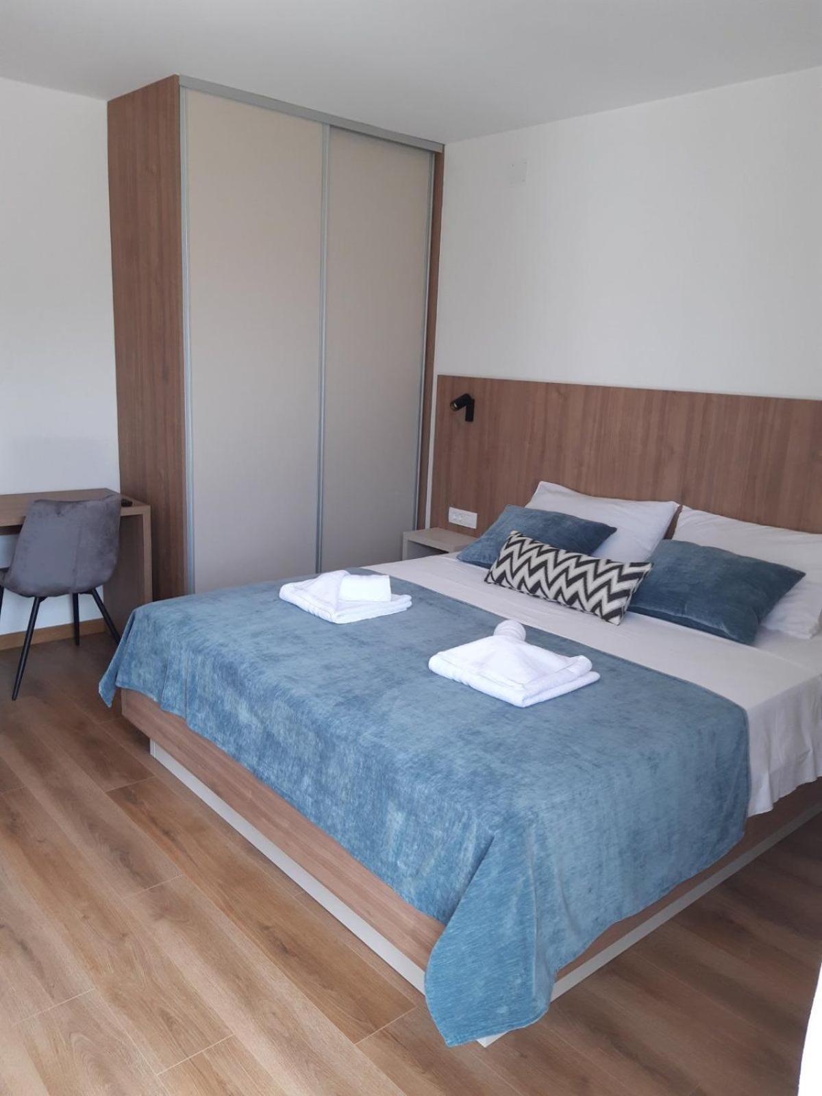 Apartments Cerovic Malinska Eksteriør bilde